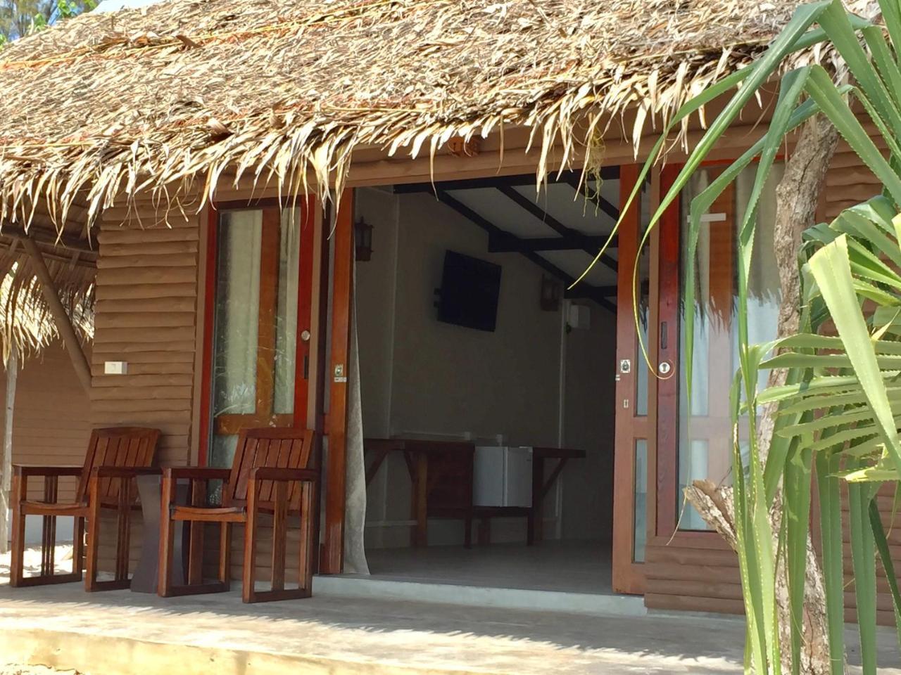 Hotel Ailay Koh Phayam Exterior foto